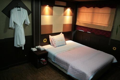 Movie Motel Jinju Zimmer foto
